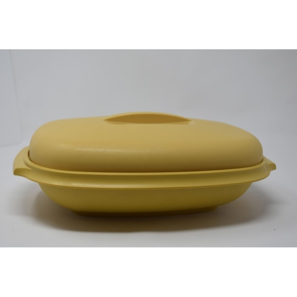 Vintage Tupperware Harvest Gold Oval Casserole Dish w Lid Made in USA